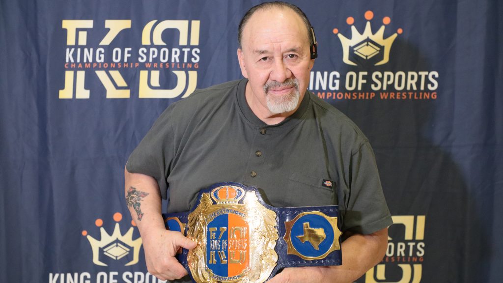 Manny Fernandez with King of Sports Heavyweight Champion belt